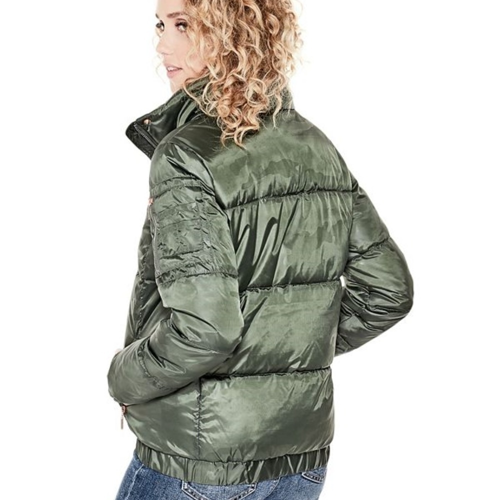 NEW GUESS Leya Camo Puffer Jacket SZ S - Picture 2 of 7